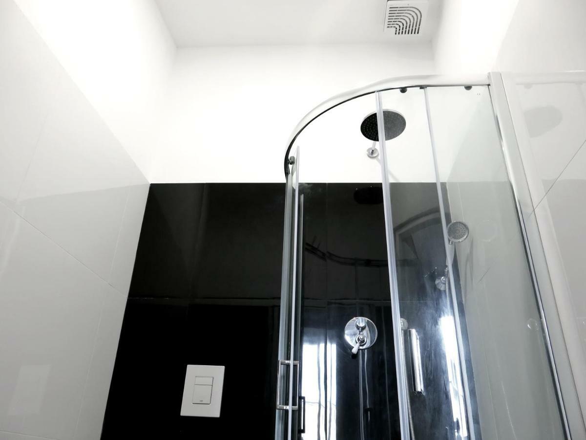 Nik House * Rom